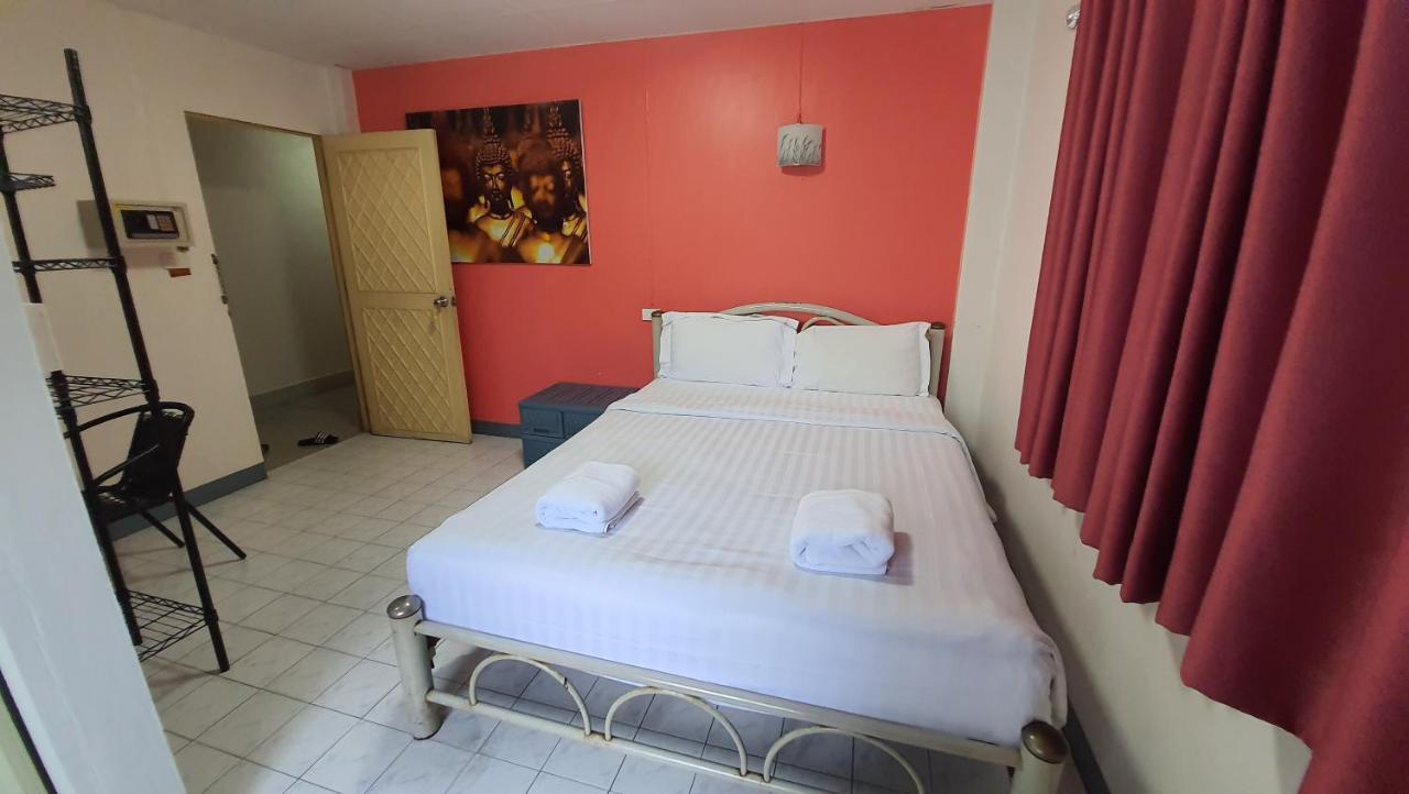 D.D. Inn Beach Guesthouse Pattaya Exterior foto